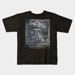 Eerie tombstone Kids T-Shirt